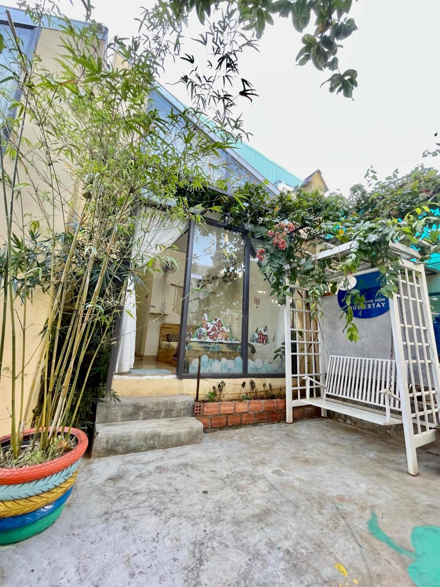 Lake View Homestay Pleiku Bagian luar foto